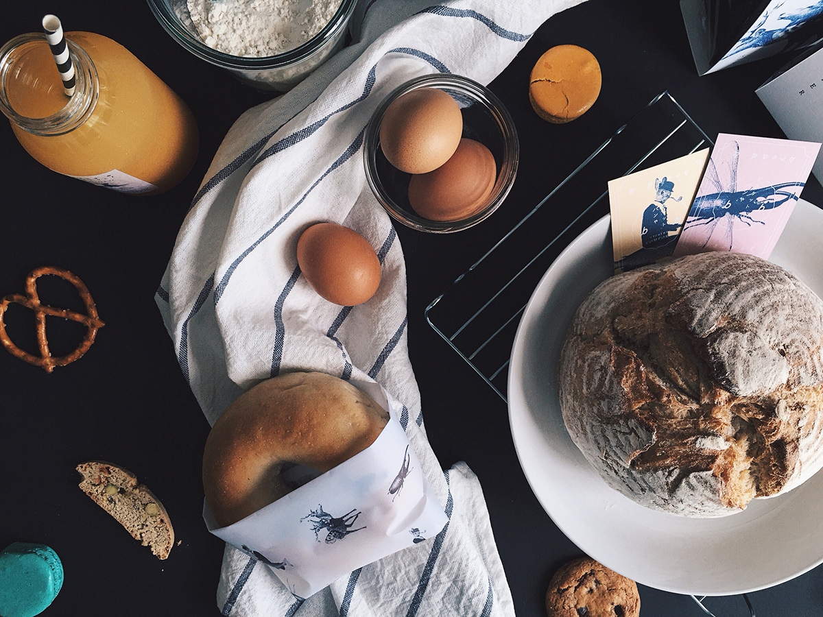 概念化早餐，面包與餅干食品飲料包裝設(shè)計(jì)