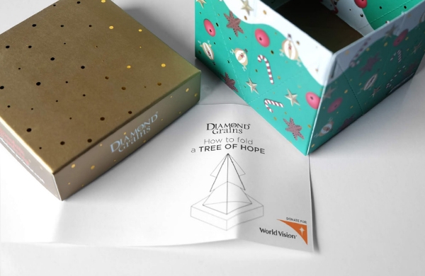 巧克力盒化身圣誕樹！包裝結構創意為顧客帶來的驚喜體驗