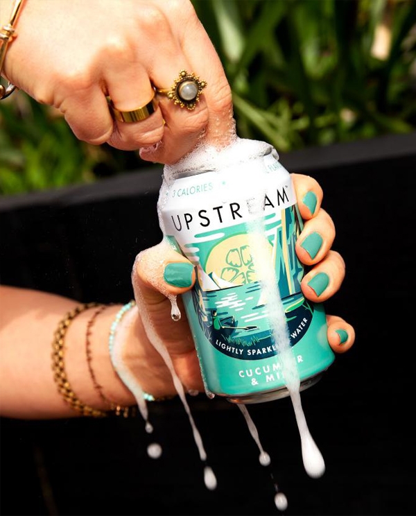 打開(kāi)通往另一個(gè)世界的神奇之窗，帶你享受生活中片刻的寧?kù)o｜蘇打水包裝設(shè)計(jì)